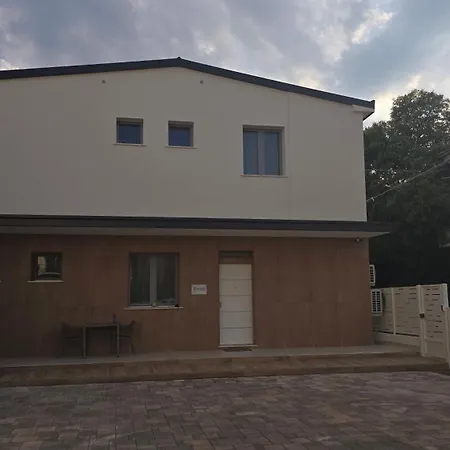 Гостевой дом Vespucci - -